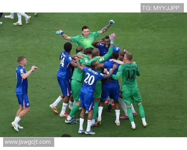 足球明星真人立牌视频带你走进绿茵场的魅力世界与球星亲密接触